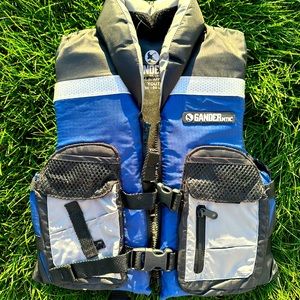Gander Mountain Youth life jacket 50-90 lbs